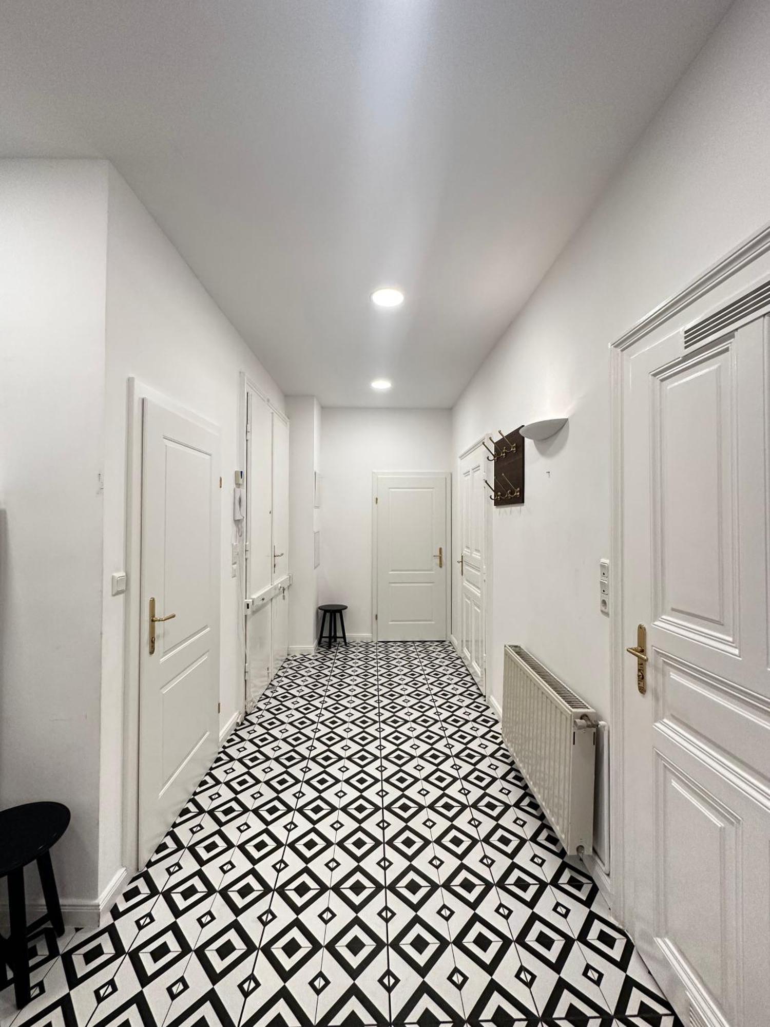 Luxury 3 Bedroom Apartment Near Schoenbrunn Palace Вена Экстерьер фото